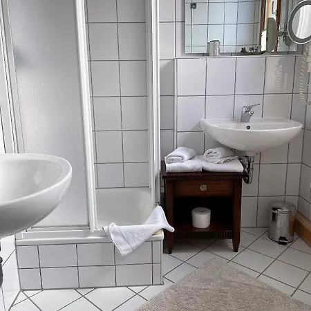 Schloss Weissenburg Hotel